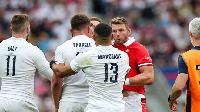 Ce que Dan Biggar a dit à Owen Farrell après que son tacle ait déclenché une « bagarre »